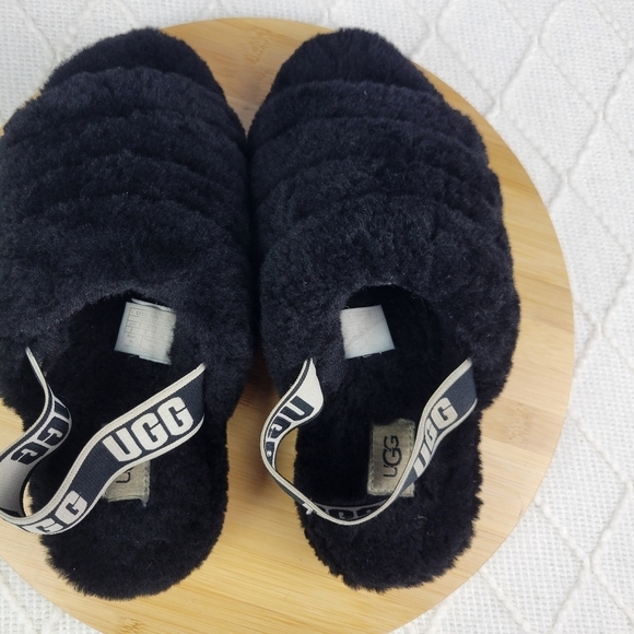 UGG Fluff Yeah Black Sandal Slippers Strap Black Size 8 Women's - Picture 8 of 11